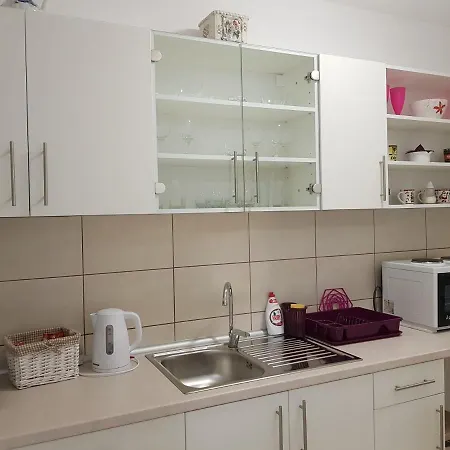 Gea 18 Apartment